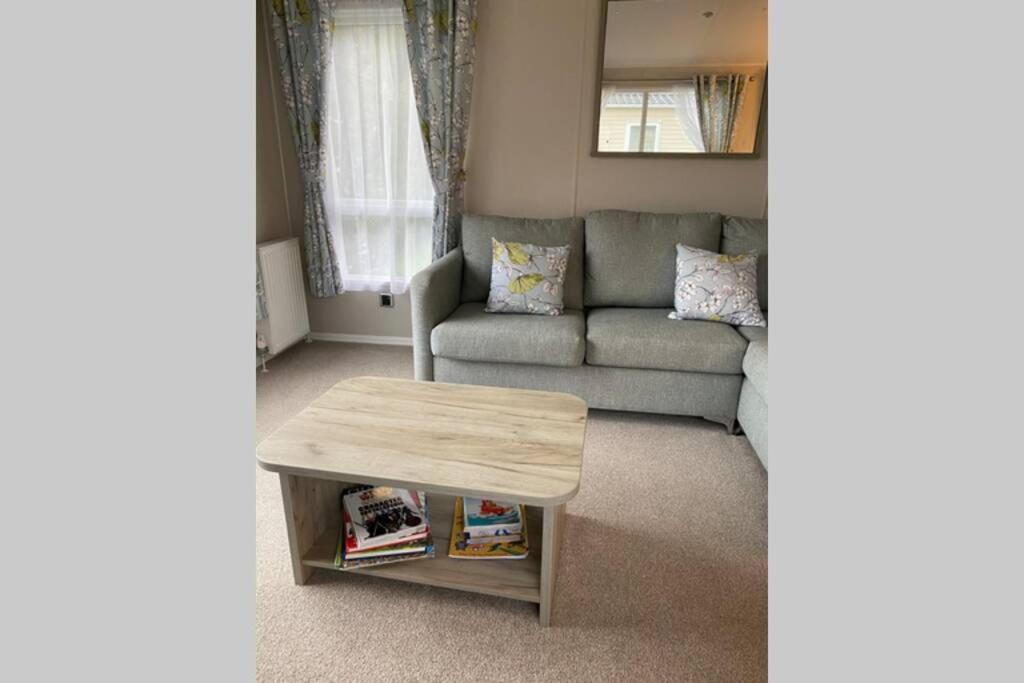 Glade Lodge- North Devon Coast, Bideford Bay Caravan Park Ngoại thất bức ảnh